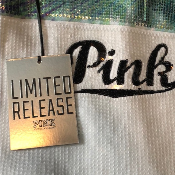 Victoria’s Secret PINK LIMITED RELEASE 001 Top - Picture 4 of 6